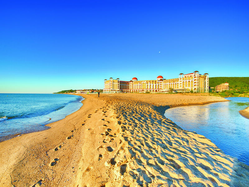 Alua Helios Bay
