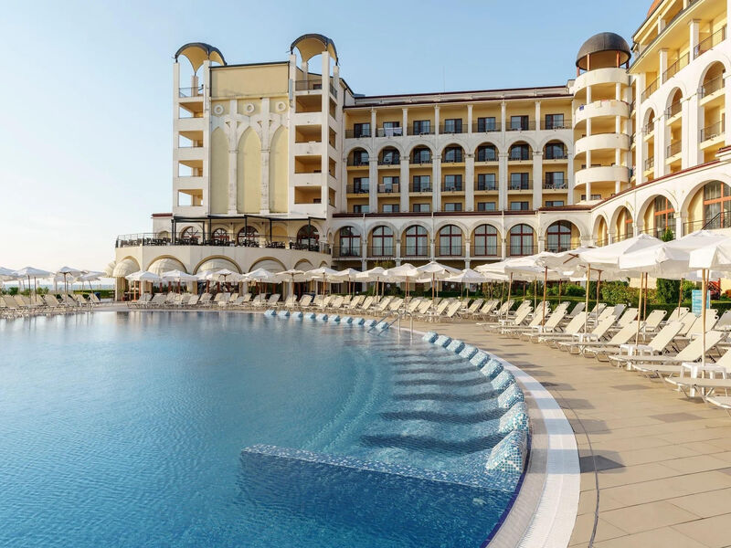 Alua Helios Bay