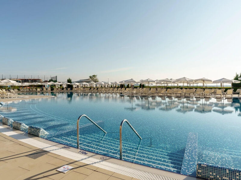 Alua Helios Bay