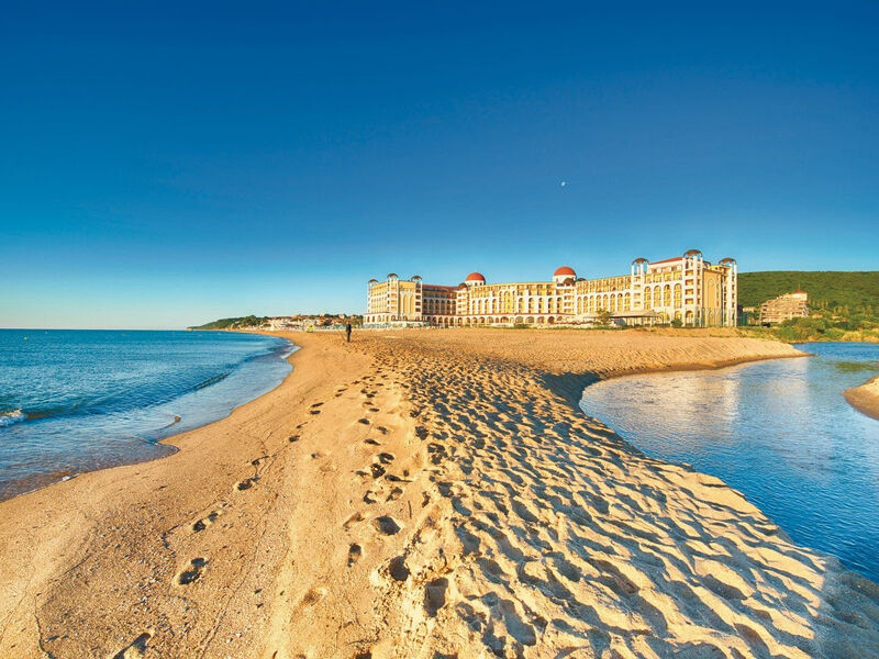 Alua Helios Bay