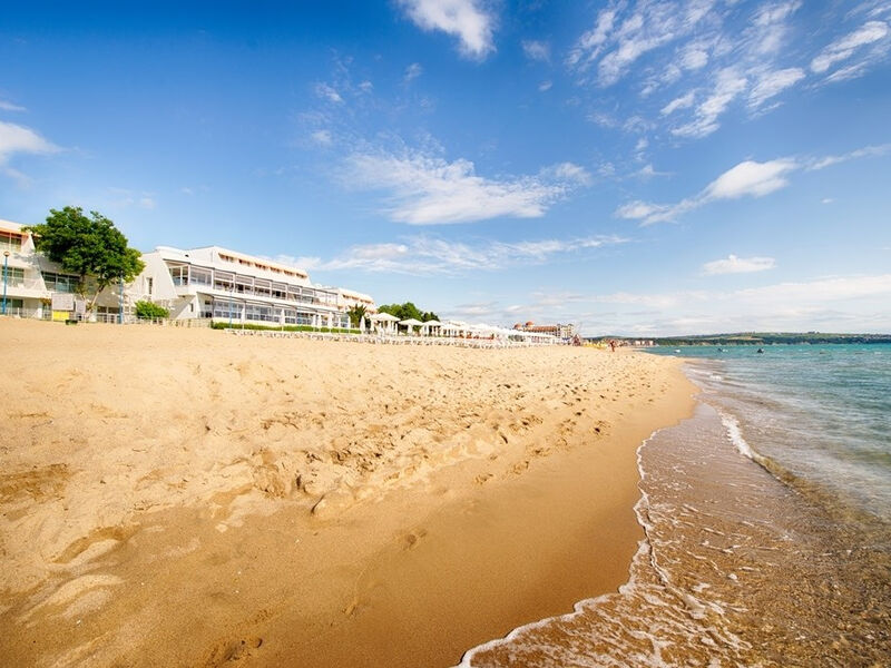 AluaSun Helios Beach