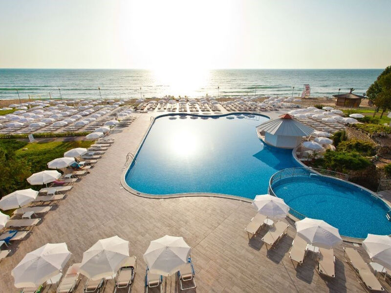 AluaSun Helios Beach