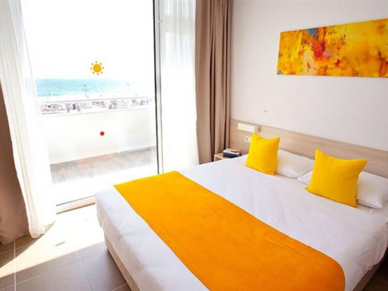 AluaSun Helios Beach