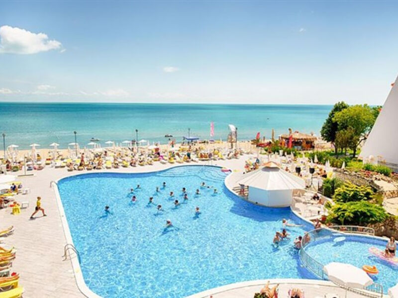 AluaSun Helios Beach