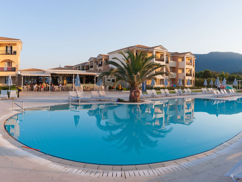 Alykanas Village