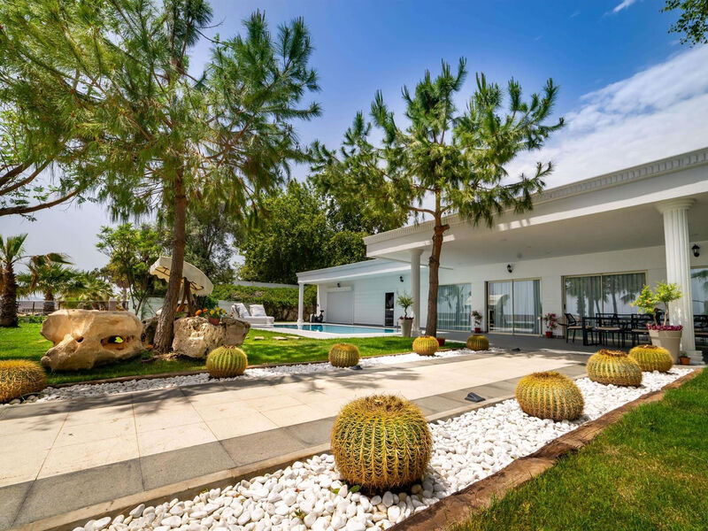 Amara Luxury Resort & Villas