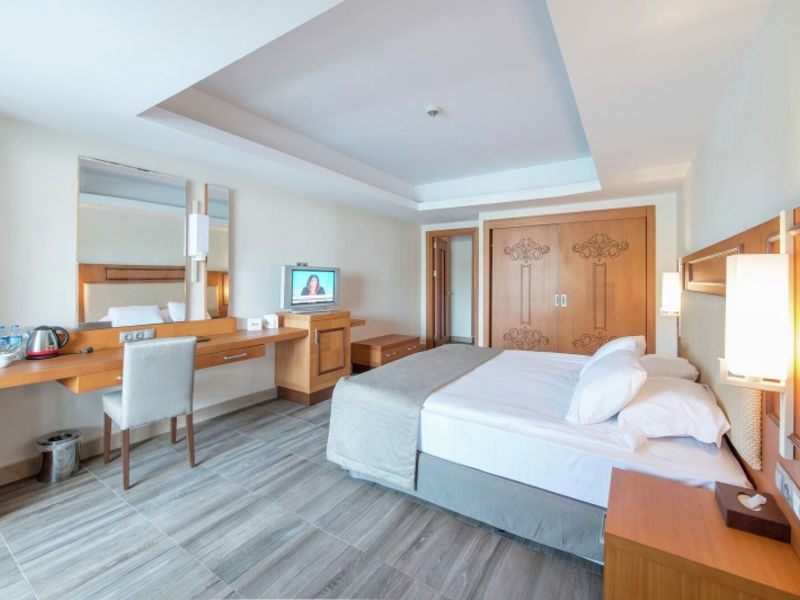 Amara Prestige