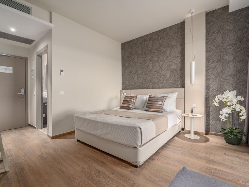 Ammon Zeus Luxury Beach