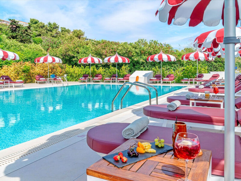 Ammon Zeus Luxury Beach
