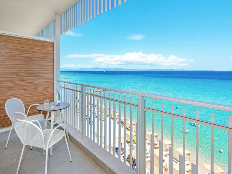 Ammon Zeus Luxury Beach