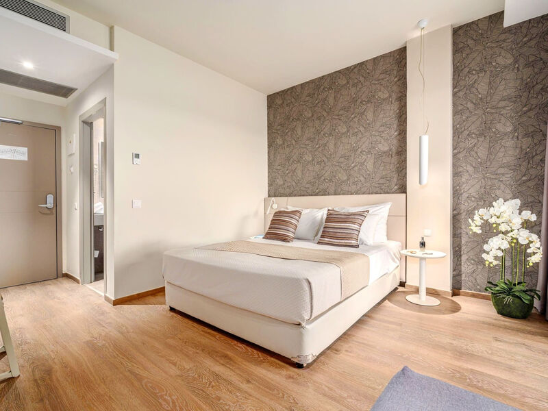 Ammon Zeus Luxury Beach