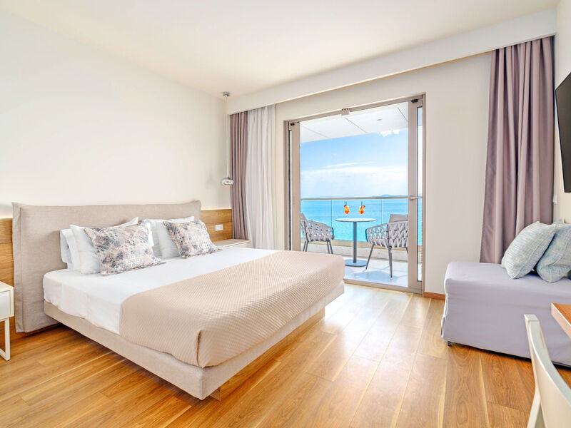 Ammon Zeus Luxury Beach