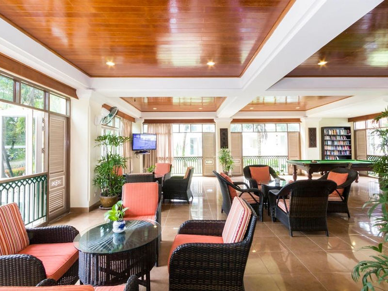 Amora Beach Resort