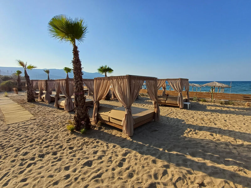 Amounda Bay