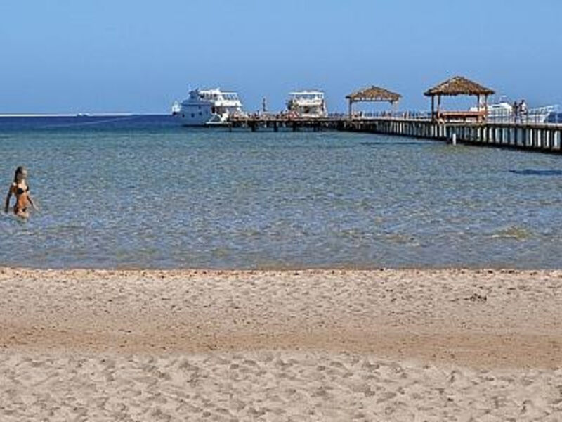 Amwaj Blue Beach Resort & Spa