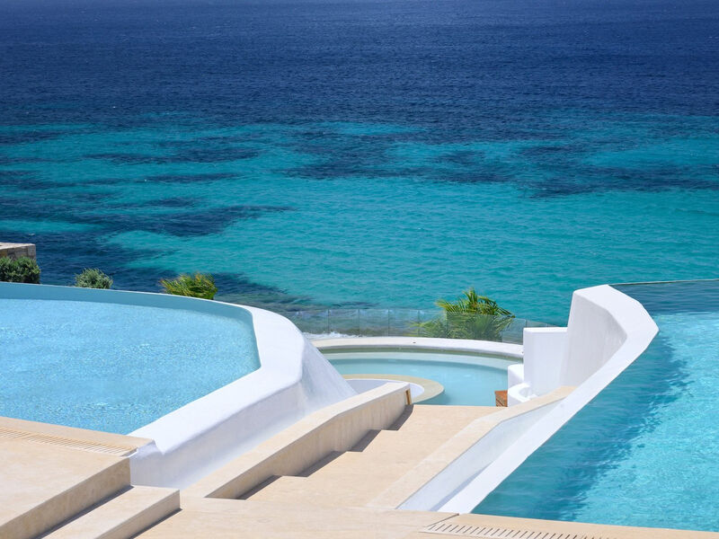 Anax Resort and Spa
