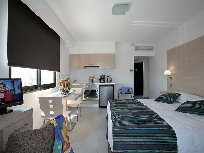 Anemi Hotel & Suites