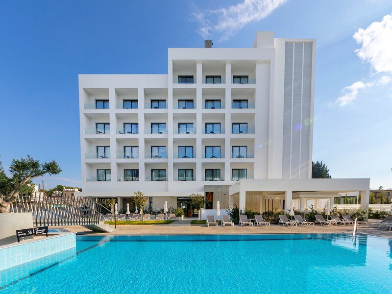 Anemi Hotel & Suites