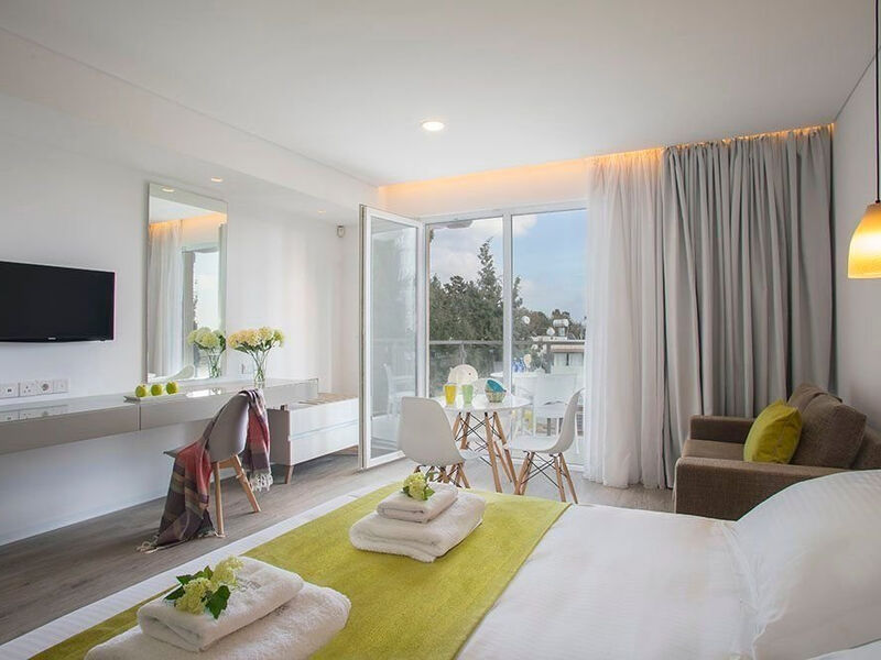 Anemi Hotel & Suites