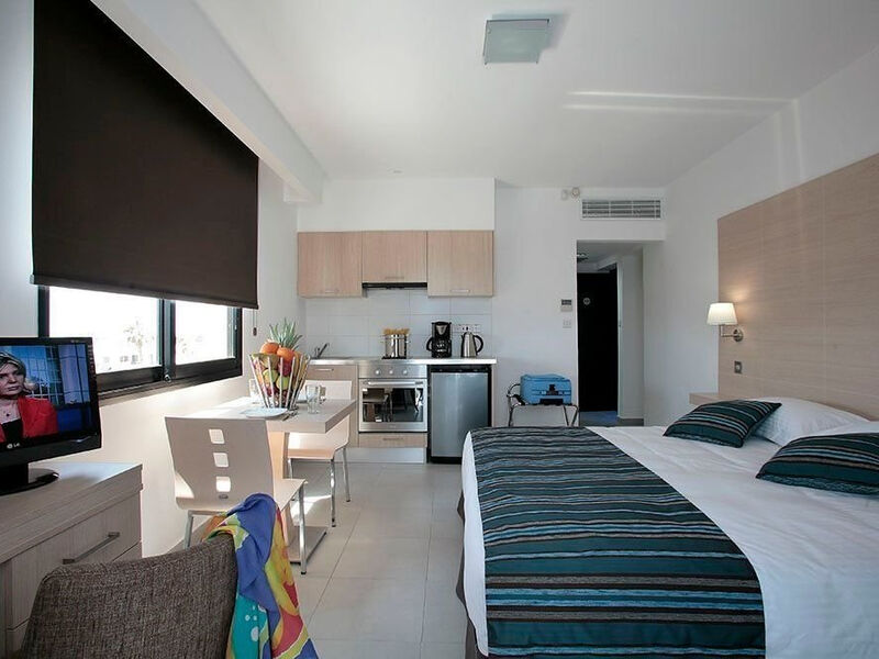 Anemi Hotel & Suites