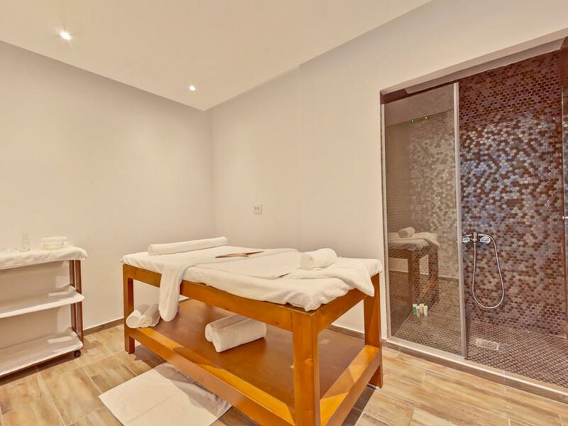 Anemos Luxury Grand Resort