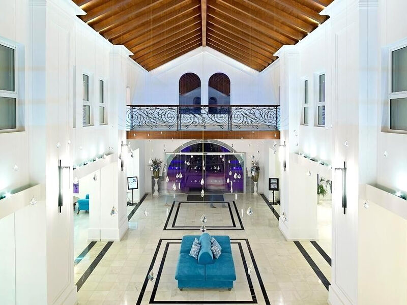 Anemos Luxury Grand Resort