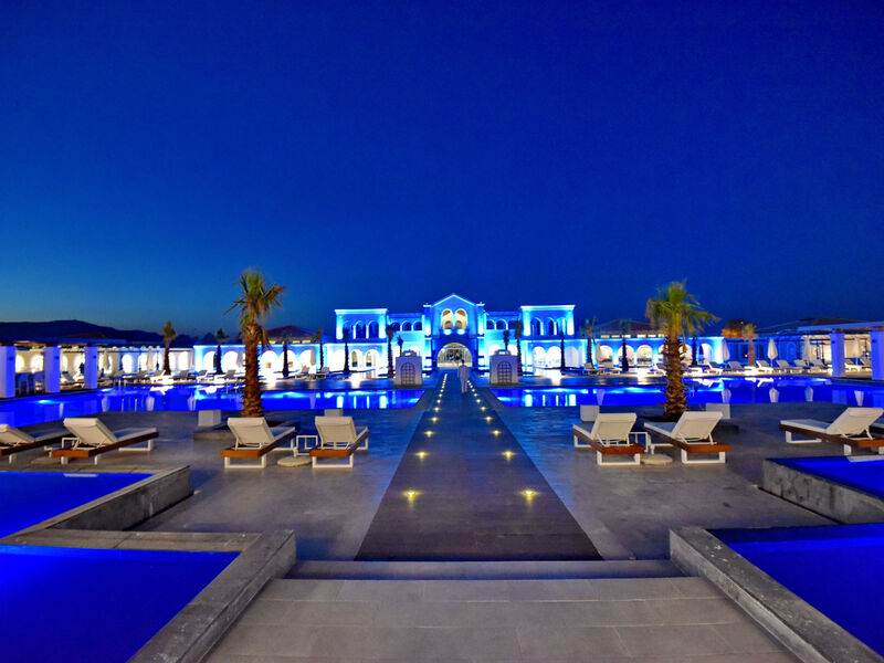 Anemos Luxury Grand Resort Hotel