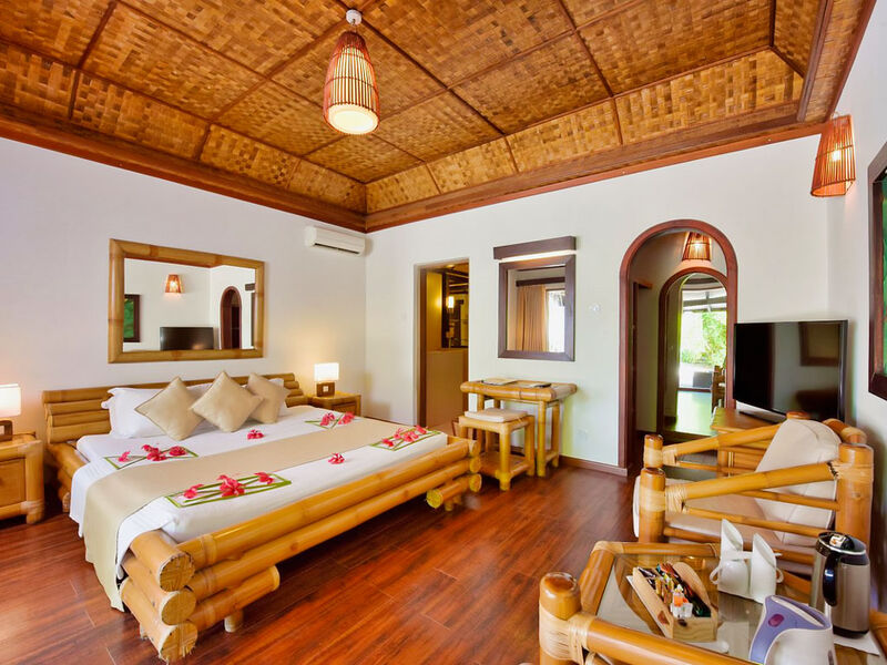 Angaga Island Resort & Spa