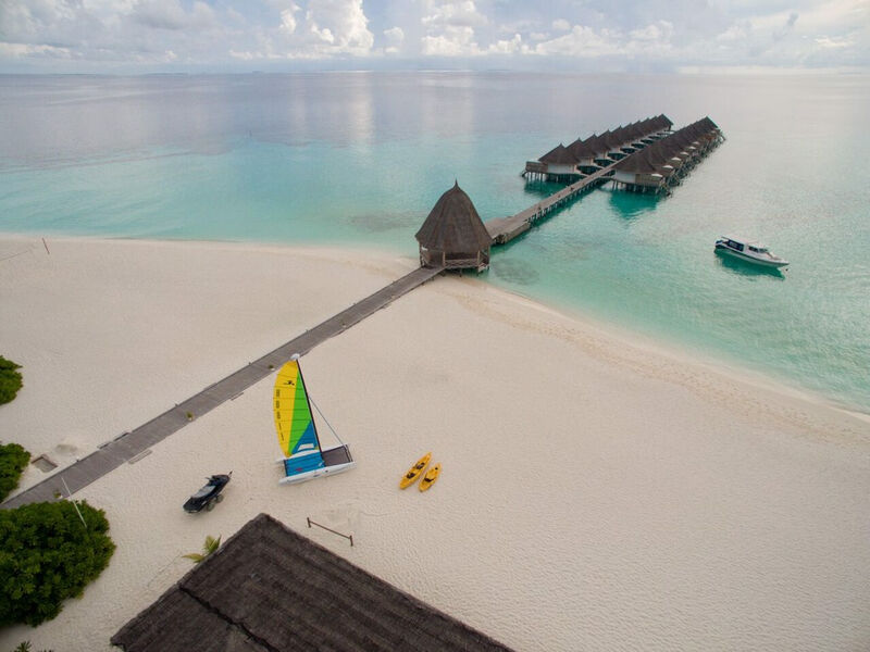 Angaga Island Resort