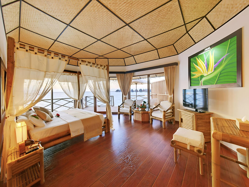 Angaga Island Resort & Spa