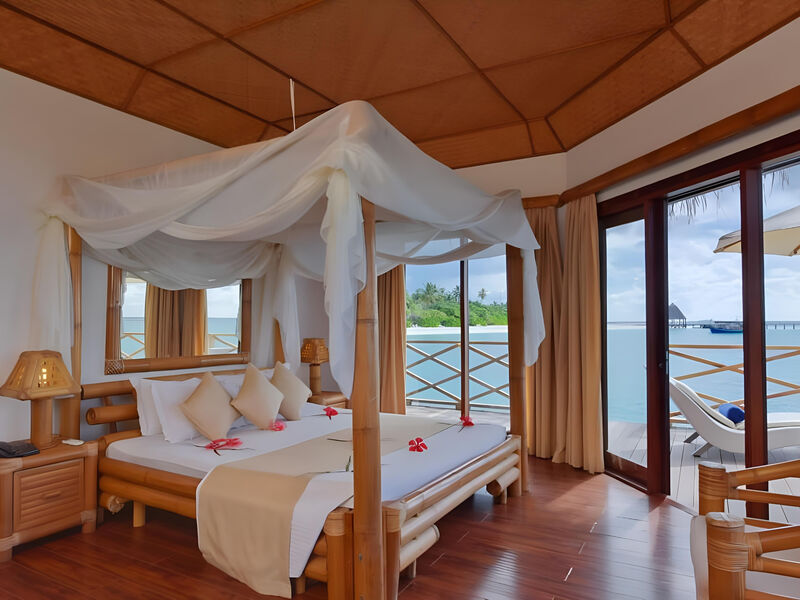 Angaga Island Resort & Spa