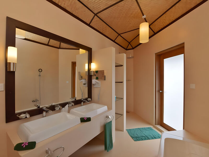 Angaga Island Resort & Spa