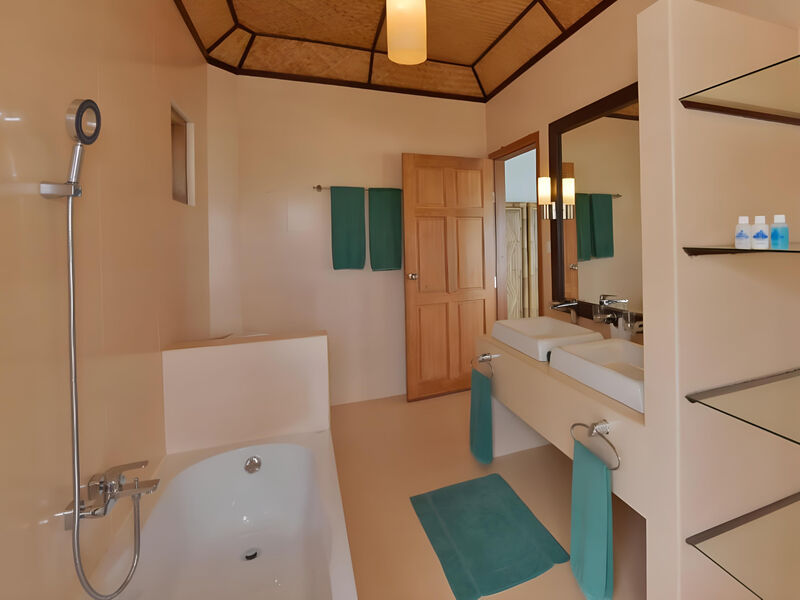 Angaga Island Resort & Spa