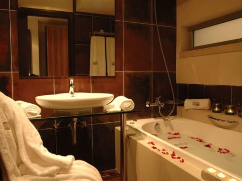 Angela Suites Boutique