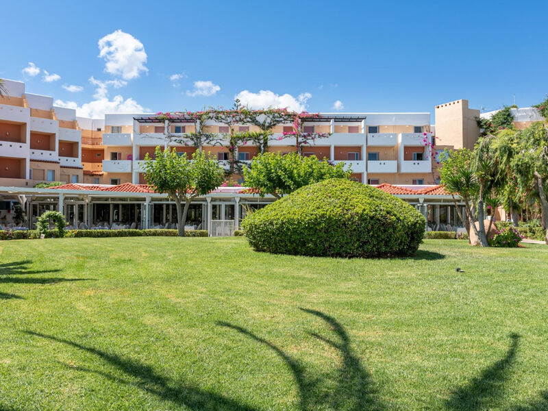 Anissa Beach Village