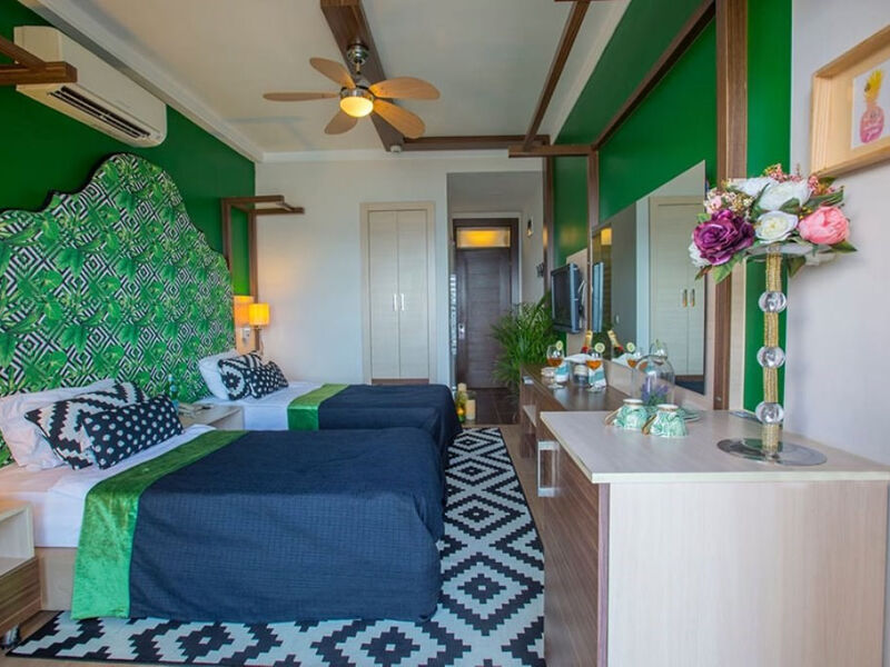Anjeliq House