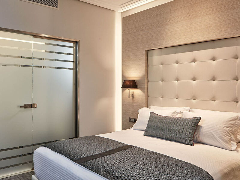 Antigon Urban Chic Hotel