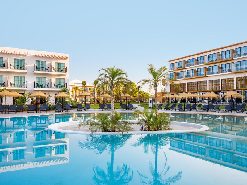 Ap Cabanas Beach & Nature