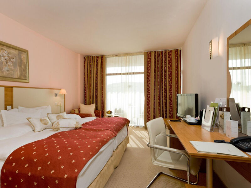 Apollo Golden Sands