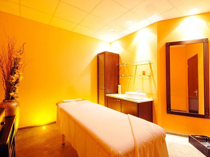 Apollo Golden Sands