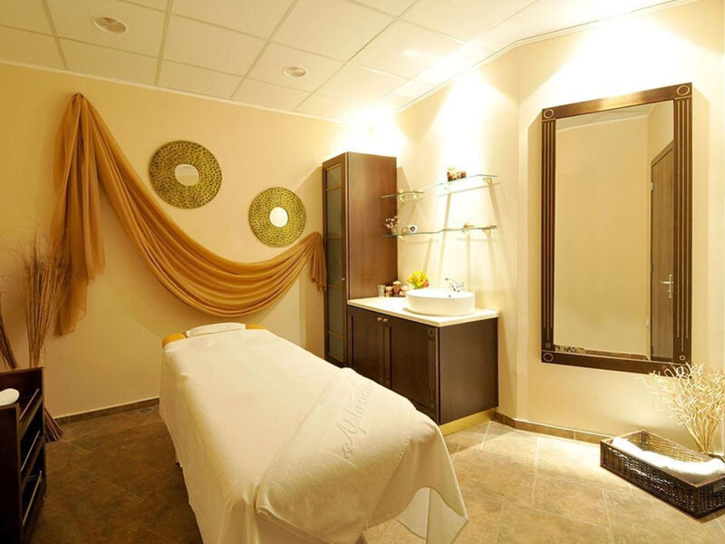 Apollo Golden Sands