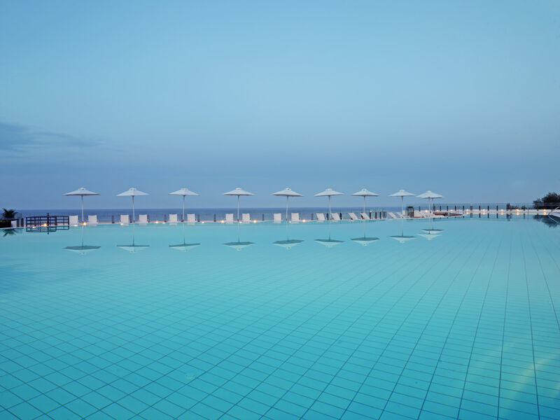 Apostolata Island Resort & Spa
