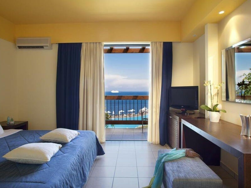 Apostolata Island Resort & Spa