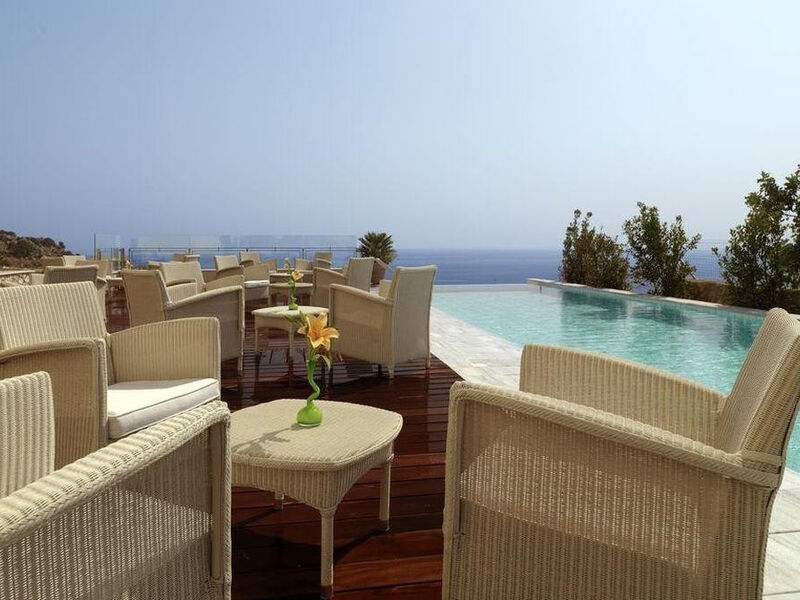 Apostolata Island Resort & Spa
