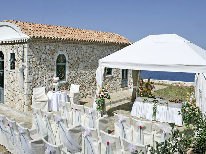 Apostolata Island Resort & Spa