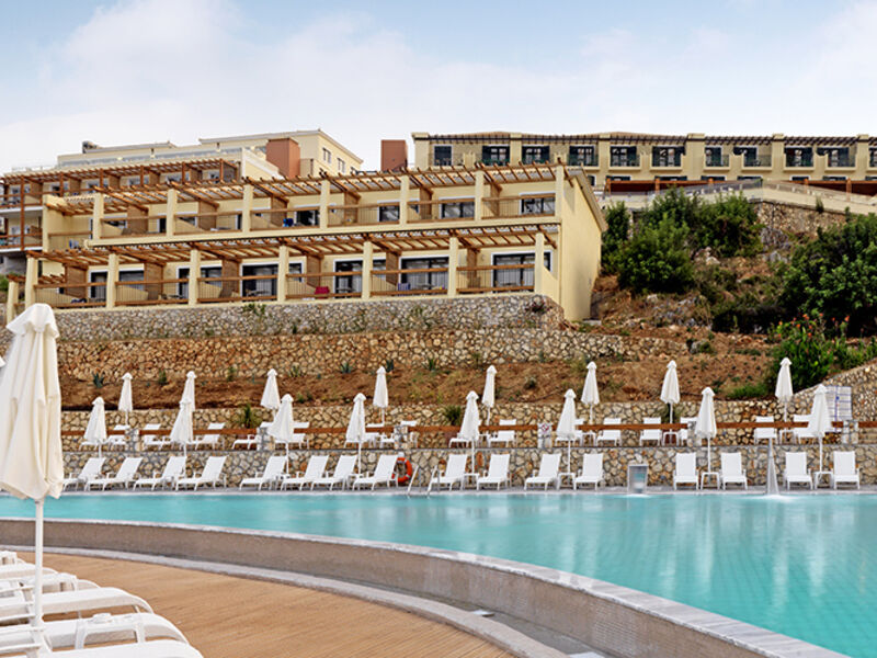 Apostolata Island Resort & Spa