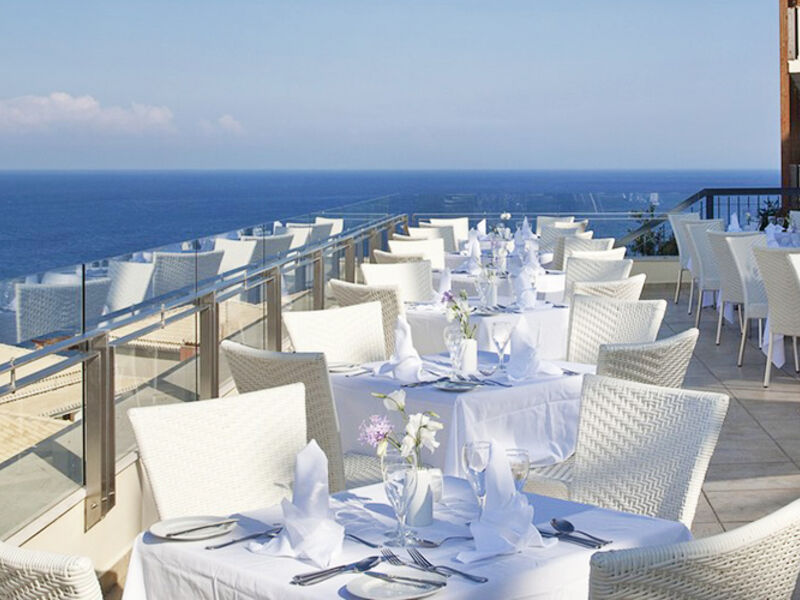 Apostolata Island Resort & Spa