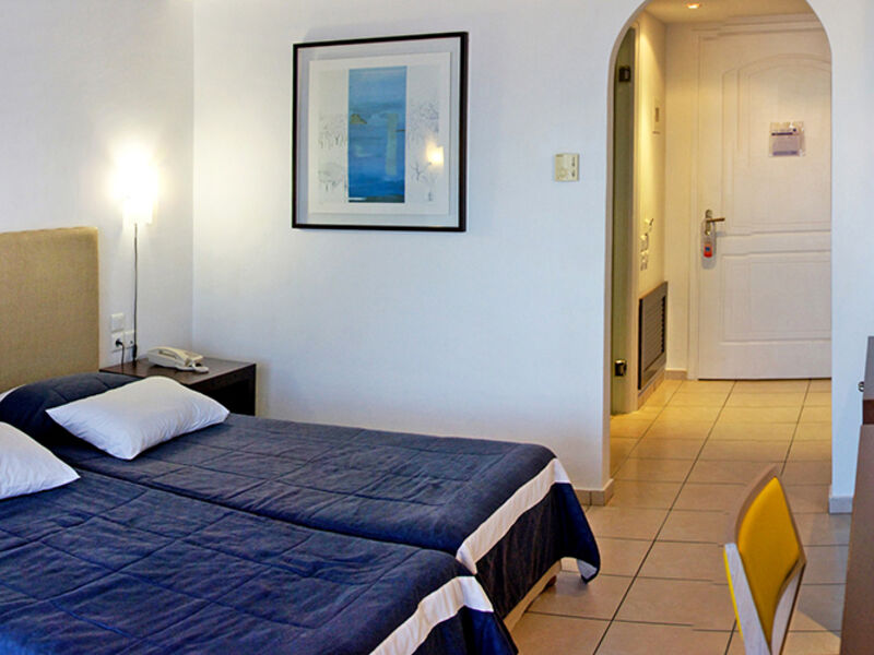 Apostolata Island Resort & Spa