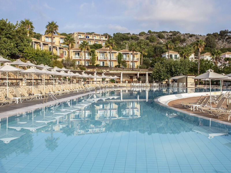 Apostolata Island Resort & Spa