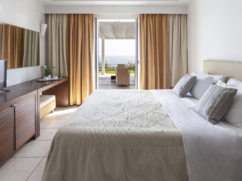 Apostolata Island Resort & Spa